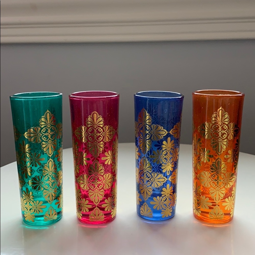 Barely used beautiful shooter glass set